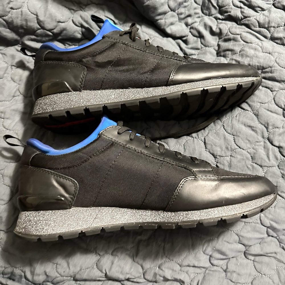 Prada Sneakers - Picture 4 of 9